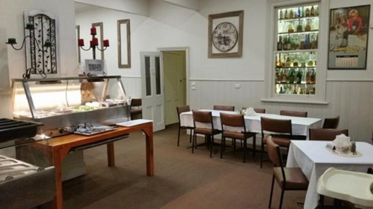 Royal Hotel Snake Valley Εξωτερικό φωτογραφία